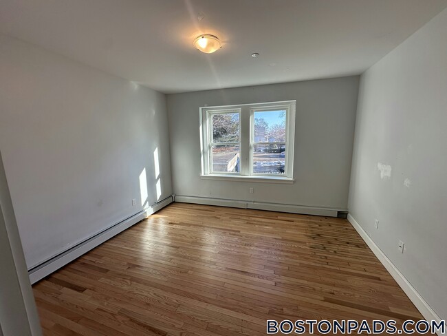 Photo - 233 Lafayette St Unit 5