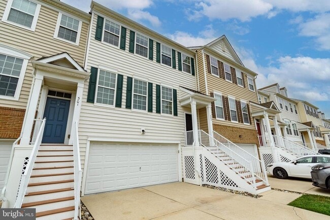 Building Photo - 303 Ellison Dr