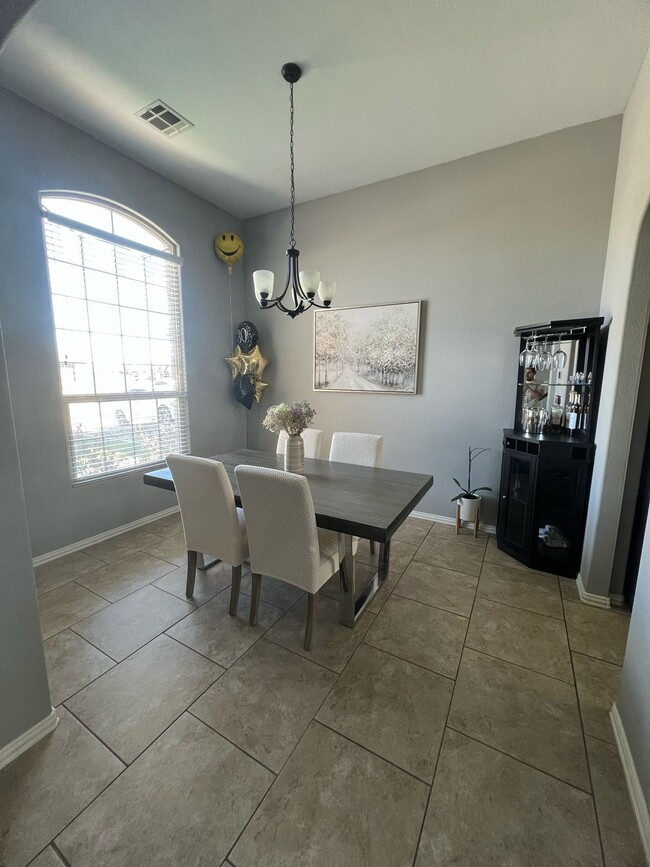 Photo - 803 Founders Rd