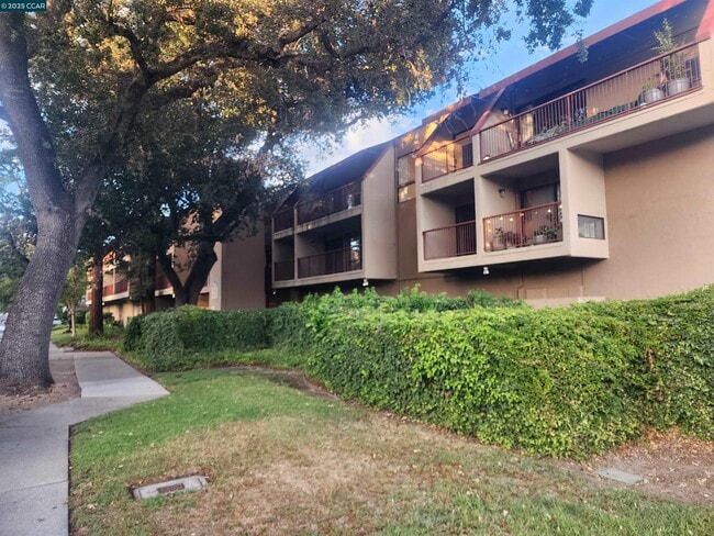 Photo - 1600 Carmel Dr Unidad 15