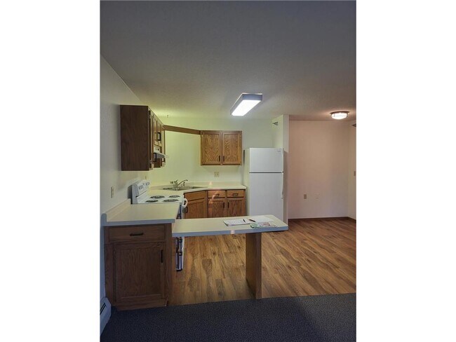 Photo - 609 Main St S Unit 7