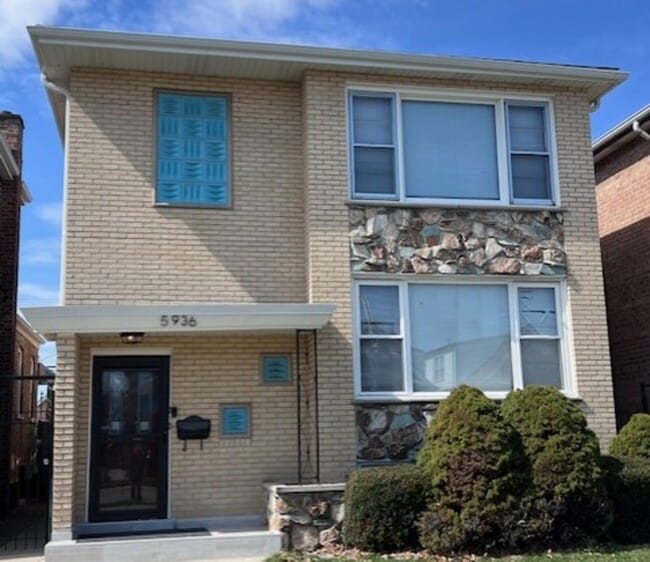 Building Photo - 5936 S Kolin Ave