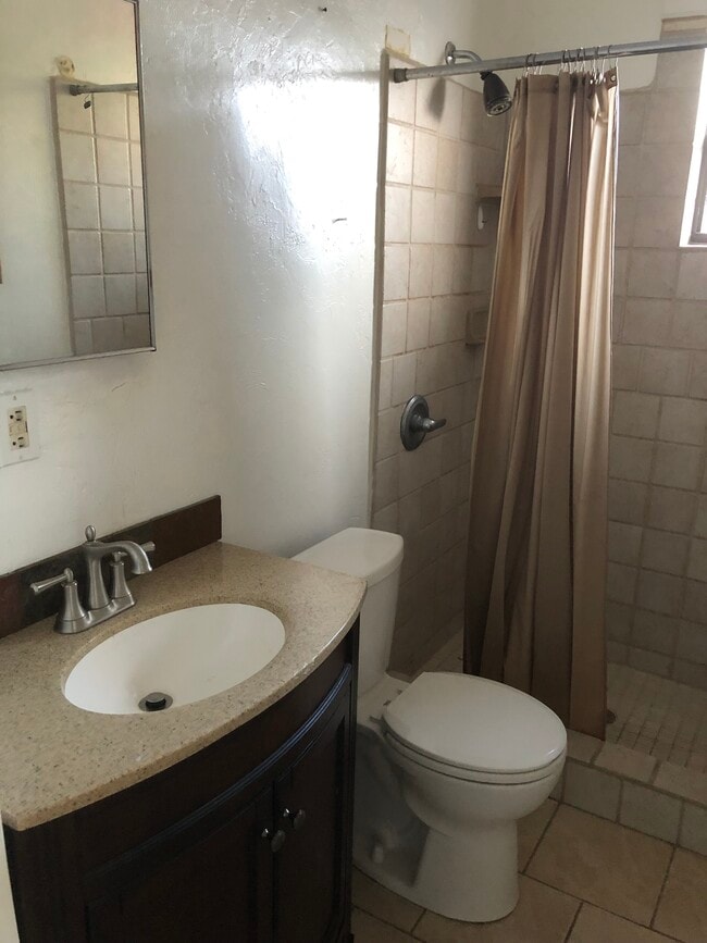 420 Goodall Ave Unit 2