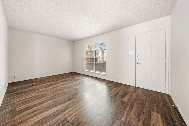 Photo - 2314 Parker Ln Unit 5