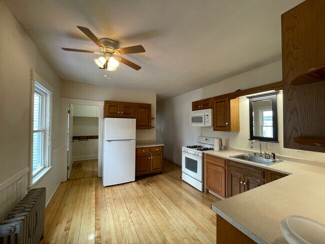 Photo - 32 Walnut St