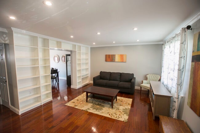 Photo - 540 Valleywood Rd