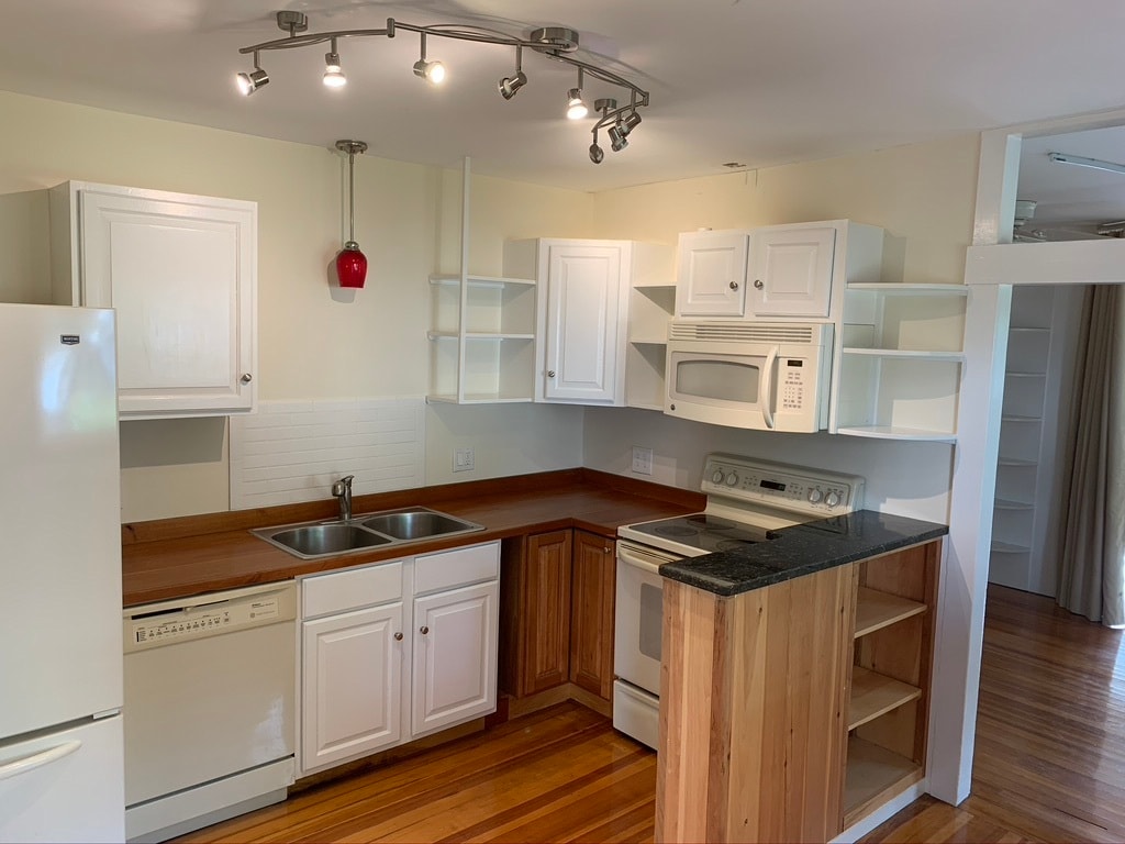 Photo - 20 Baker Ave (Shelburne Falls, MA)