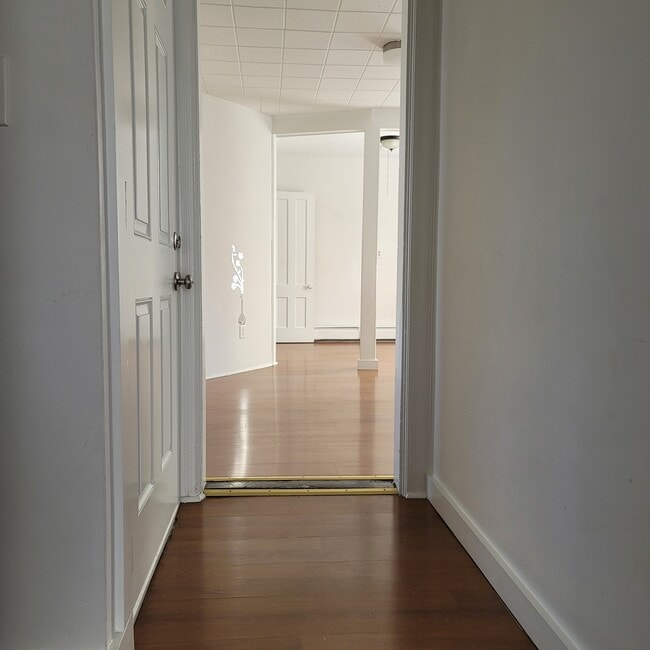 Building Photo - 414 Amory St Unit 3 Rental