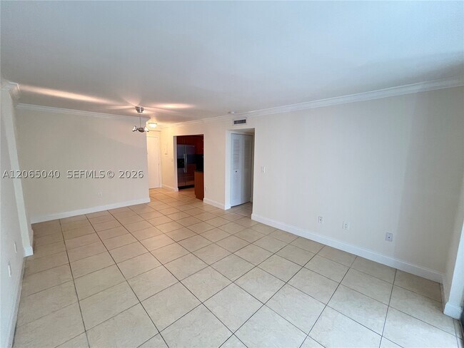 Photo - 1605 Bay 403 Bay Unit 403