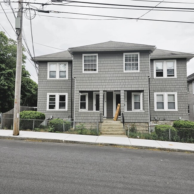 Building Photo - 97 Hammond St Unit 1