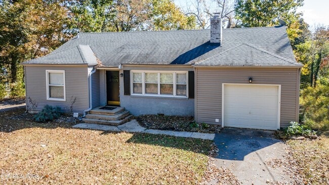 Photo - 602 Lookout Ct SE