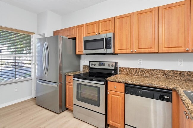 Photo - 4967 SW 140th Terrace Unit 5
