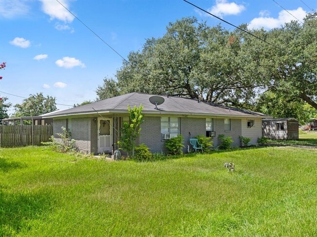 Building Photo - 147 9th St Rental