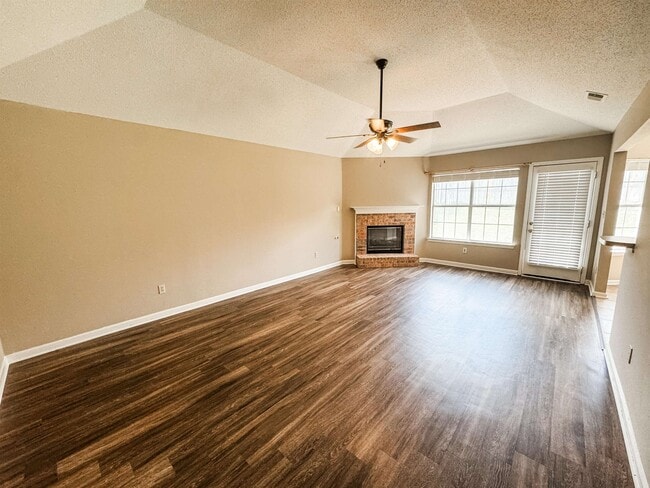 Photo - 6943 Naples Dr