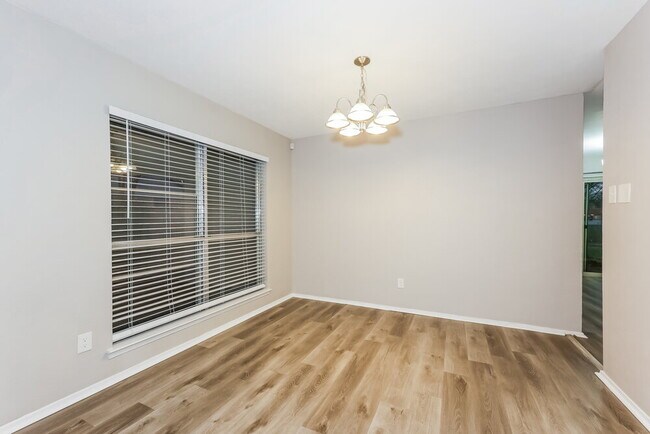 Photo - 1301 Southridge Dr