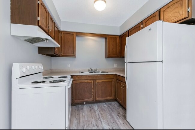 Photo - 1820 Sutton Plz Unit 3
