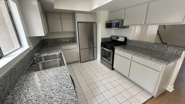 Photo - 2424 Santa Ana Ave