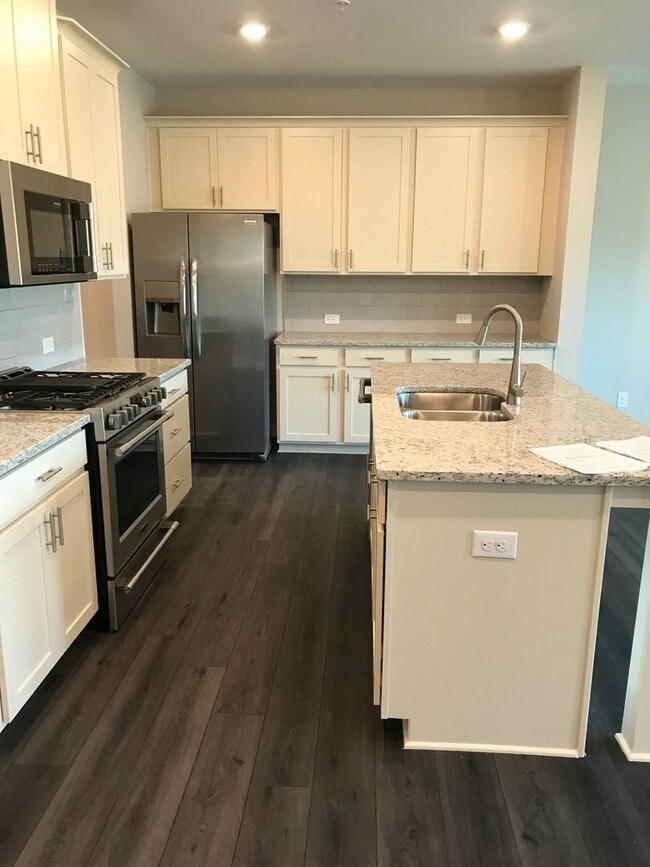 Photo - 1302 Endicott Ct