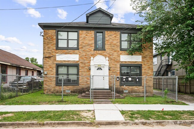 Building Photo - 406 Quitman St Unit 2