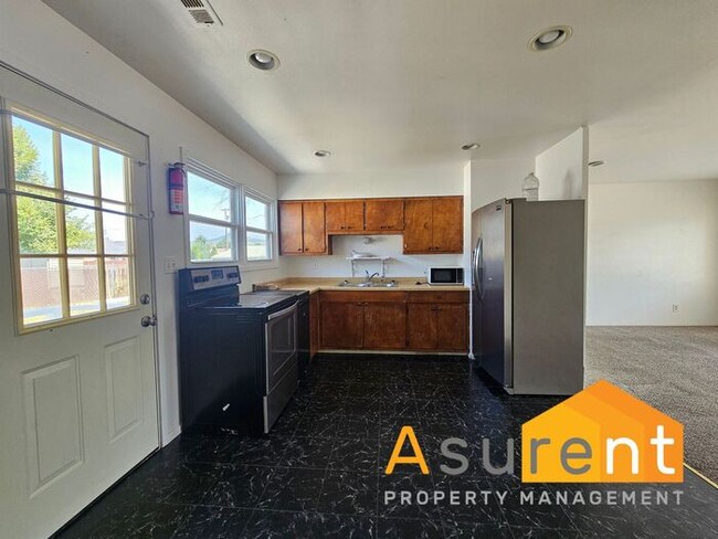 Photo - Spacious 3-Bedroom, 2-Bath Home in Convenient Medford Location