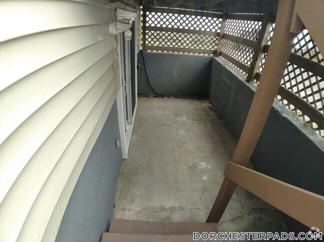 Building Photo - 40 Fenton St Rental