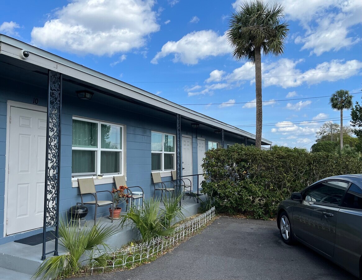 Studio Efficiency Building - Tavadora Apartments