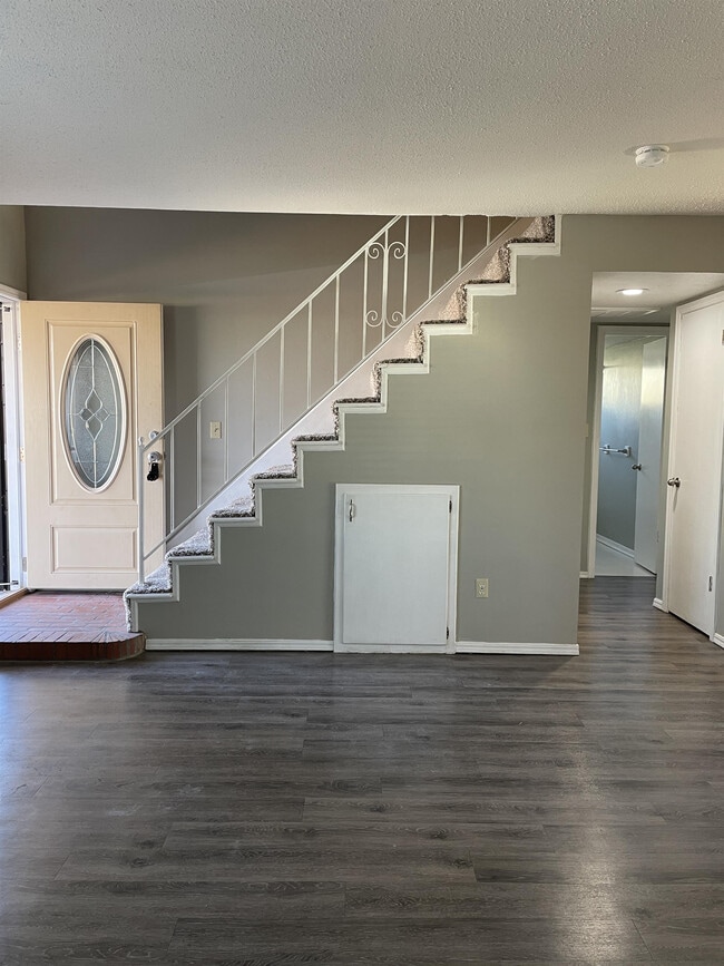 Photo - 1620 Cherry Stone St