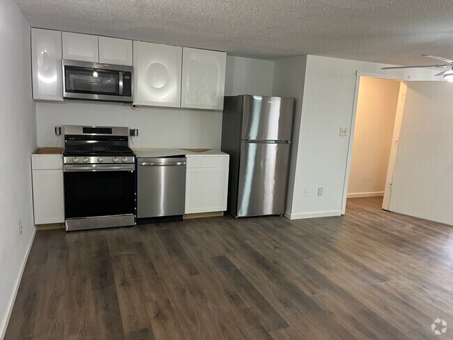 Building Photo - 257 Coming St Unit C Rental