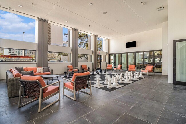 Building Photo - 1801 Smith St Unit 1911