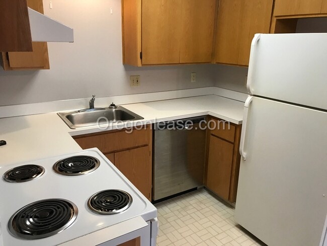Photo - 3/2 Duplex Townhome in Thurston Hills Unit 515 67th