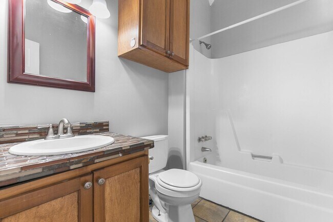 Photo - Aura on 14th