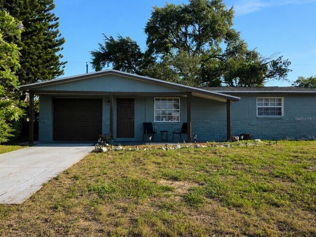 4823 Longwood Ave
