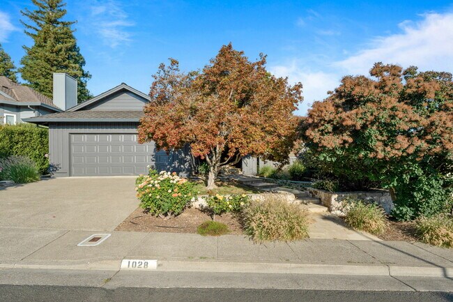 Photo - 1028 Maxwell St