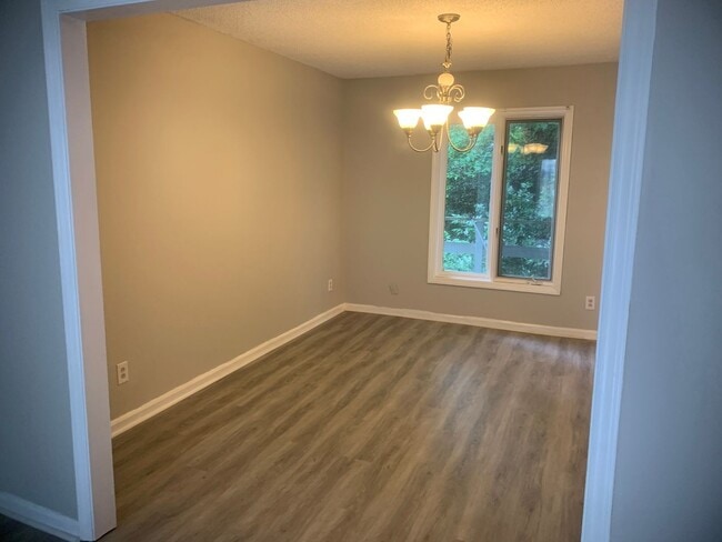 Photo - 2009 Stoney Point Ln