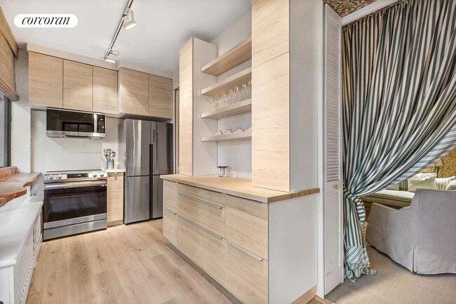 Photo - 3 Pierrepont Pl