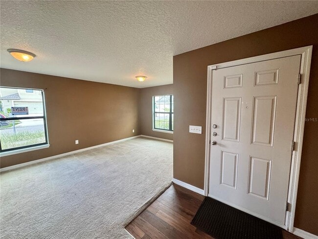 Photo - 1090 Woodlark Dr