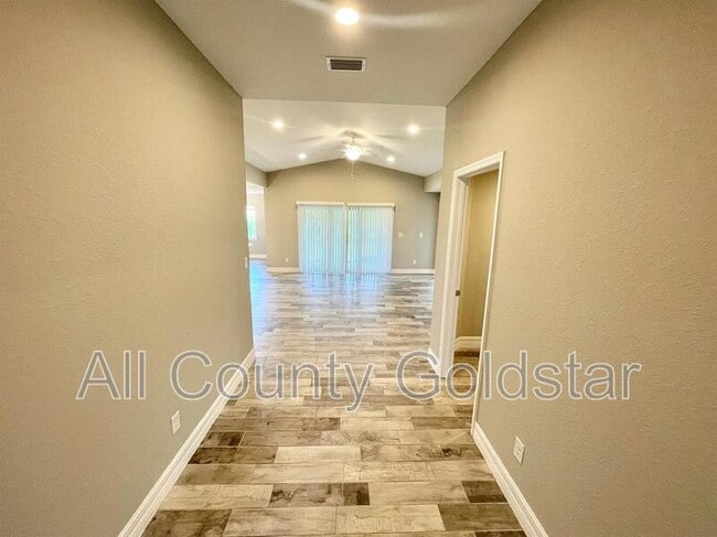 Photo - 134 Swan Dr