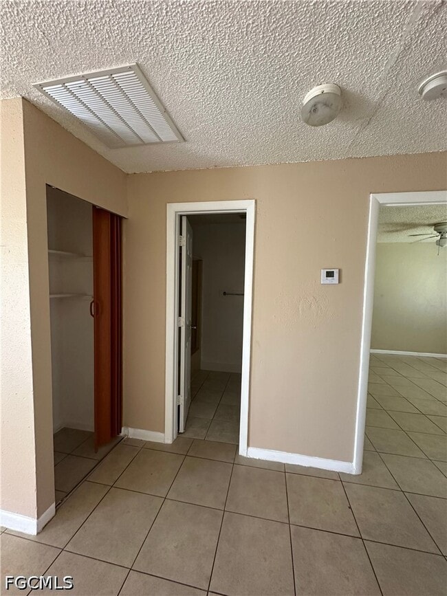 Building Photo - 4425 Ruthann Ct