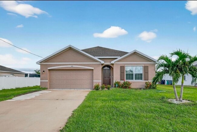 Building Photo - 543 SW Whitmore Dr