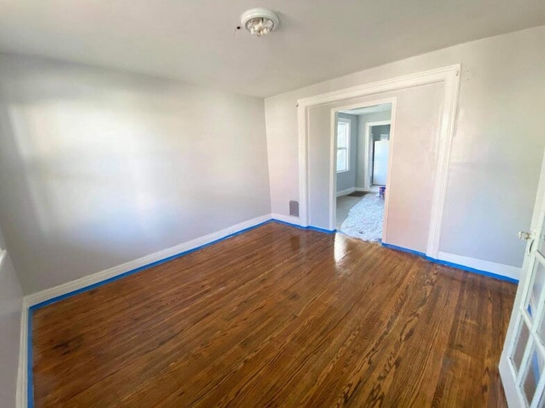 926 Sunset Ave