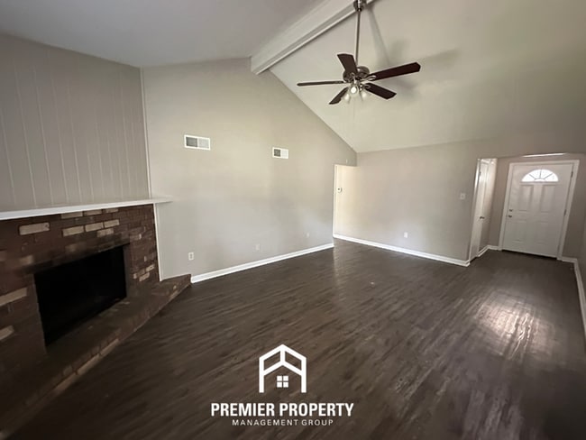 Photo - Quiet 3BR/2BA Cove in 38141 | Vaulted Ceilings, Fireplace & 2-Car Garage