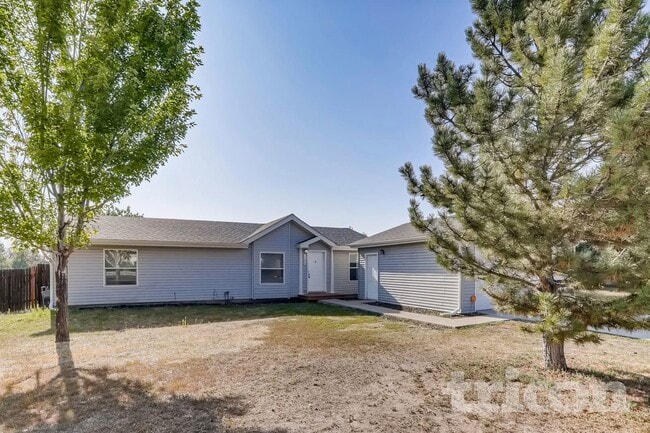 Photo - 1299 Mobile St