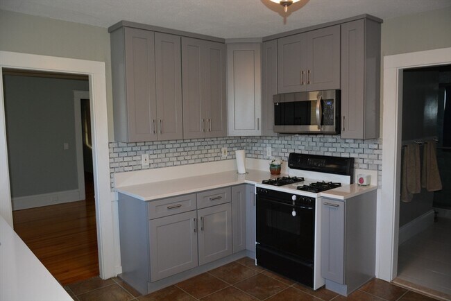 Photo - 27 Emmons St Unidad 2