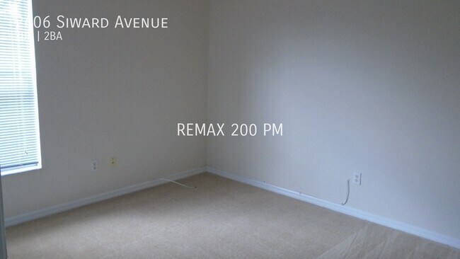 2406 Siward Ave