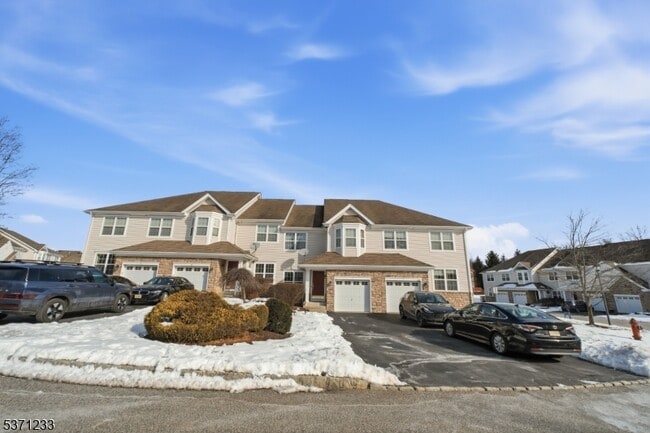 Building Photo - 5 Indian Field Dr