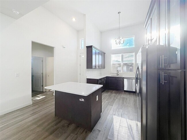 Photo - 1843 Manitoba Ct