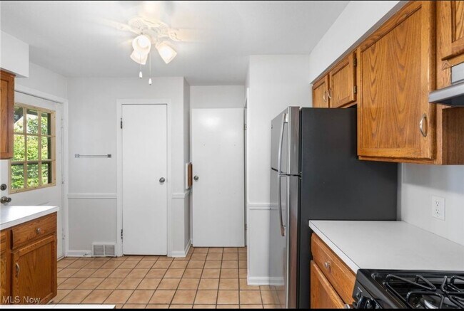 Photo - 15334 Triskett Rd Unit Front