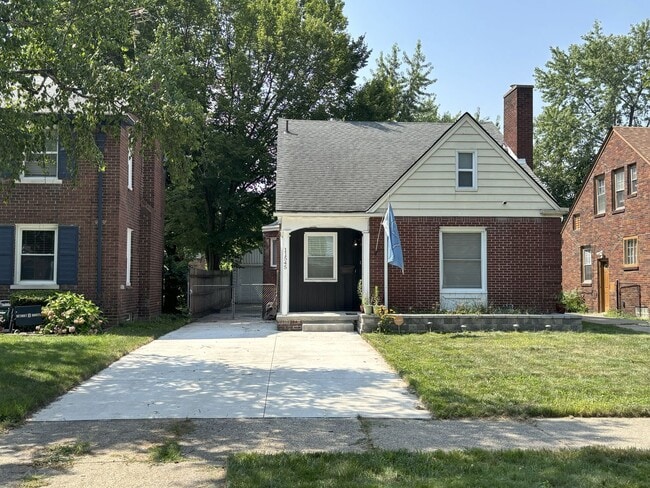 Building Photo - Must see FOUR bedroom Bungalow home