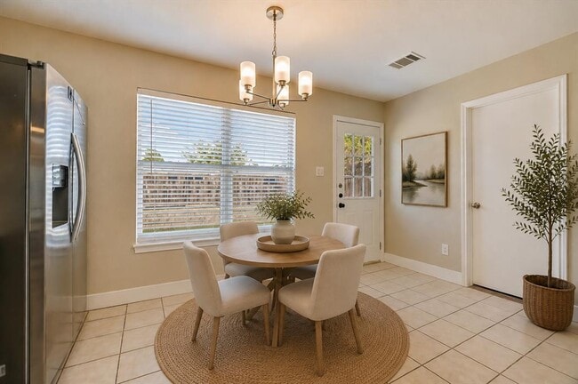 Photo - 3303 Barksdale Dr