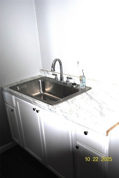 Photo - 410 Ayres St